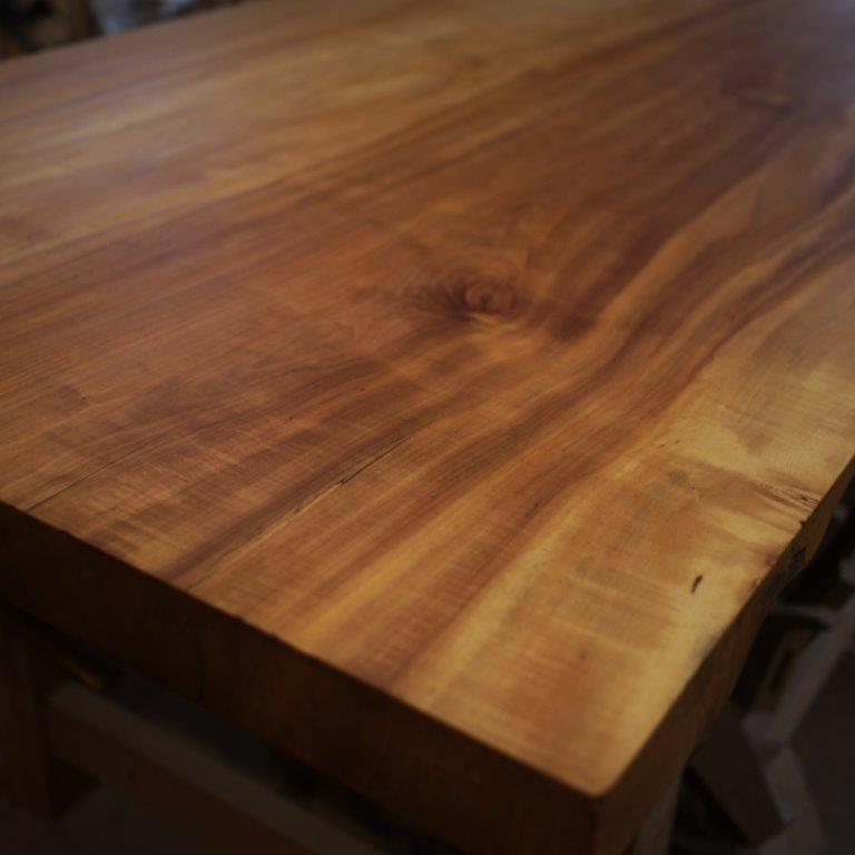 daining_table_repro.